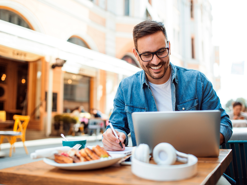 AVGS Digitale Kompetenzen Berlin – LinkedIn, Social Media und Online-Jobsuche