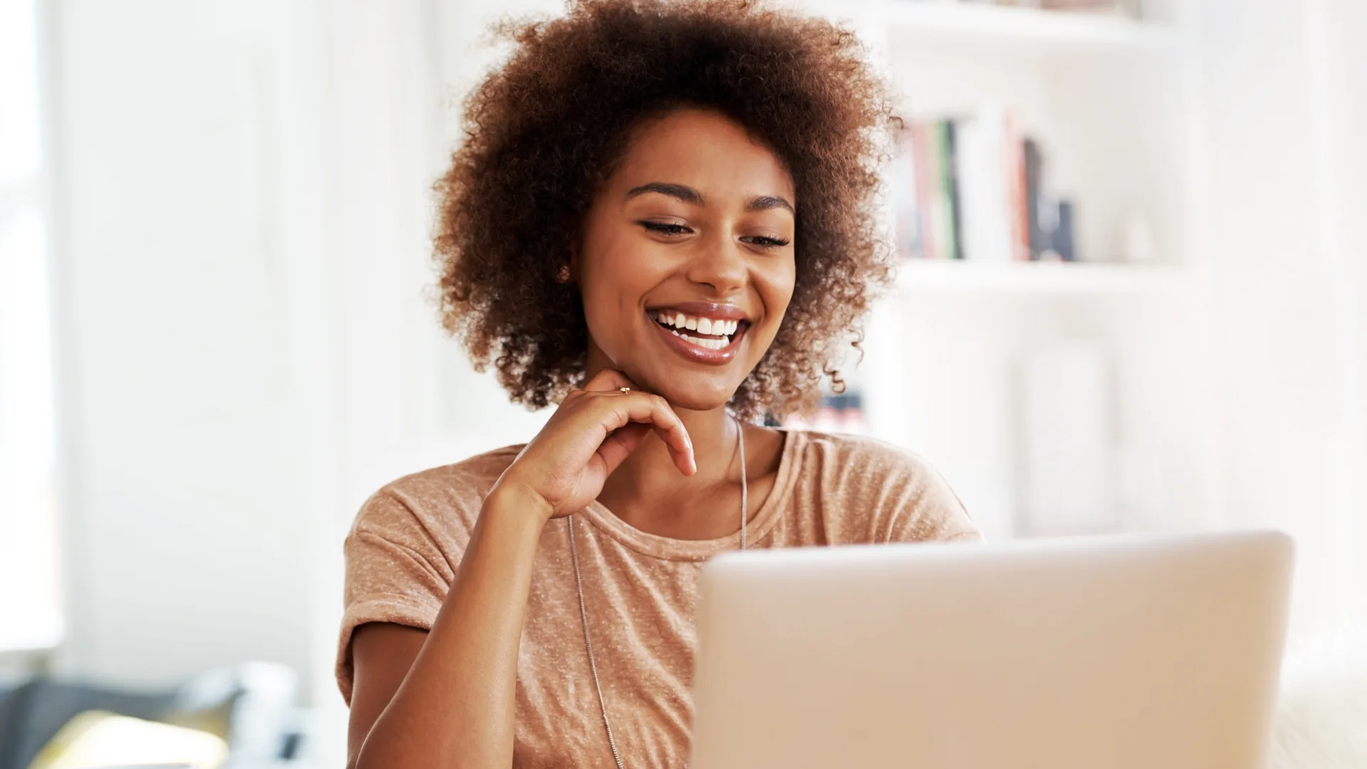 Wiedereinstieg nach Elternzeit — Tipps, Rechte und Coaching 2026