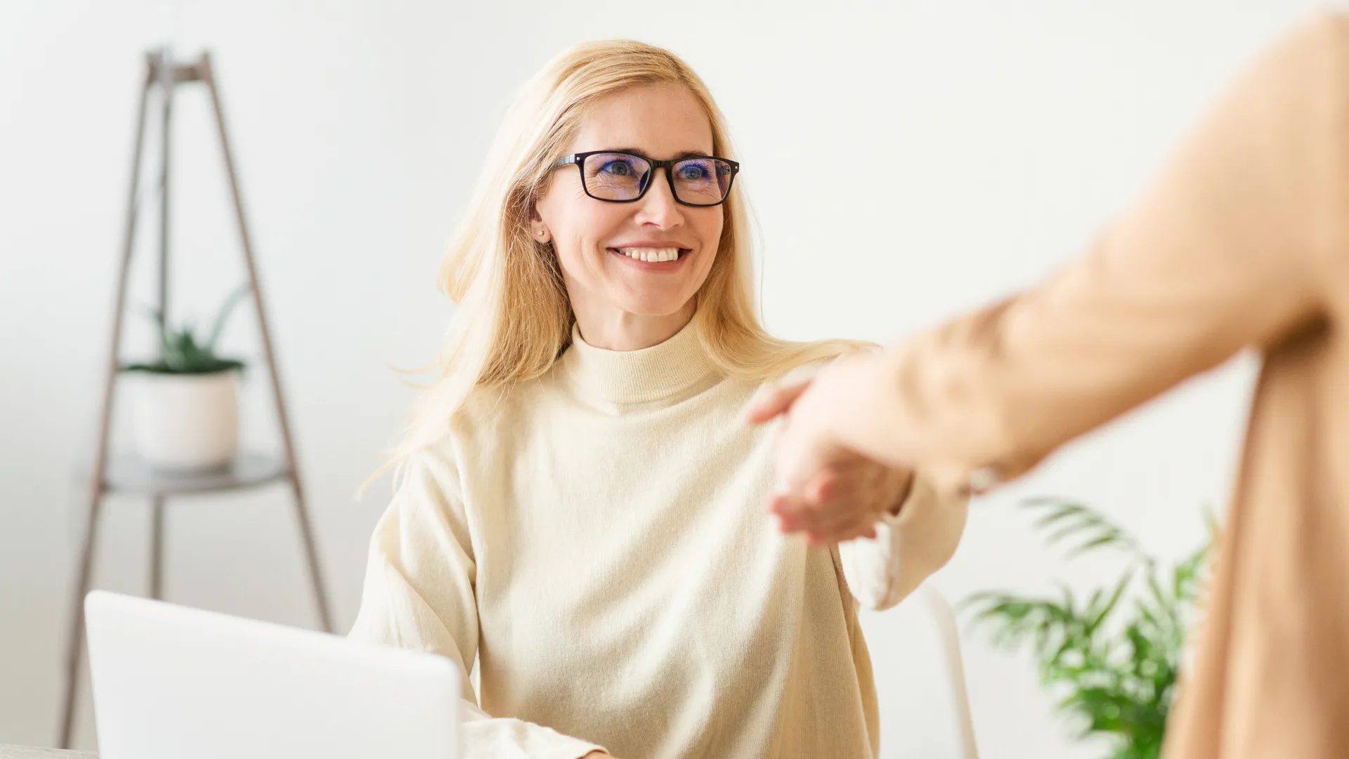 Jobsuche ab 50 – Erfahrung als Vorteil nutzen